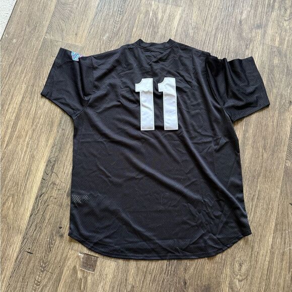 Auth Supreme S Logo Baseball Henley - Picture 4 of 7